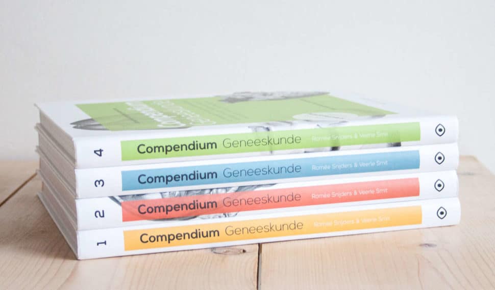 Compendium Geneeskunde, een stapel boeken